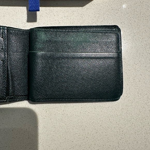 Louis Vuitton Epi Wallet - Picture 4 of 7